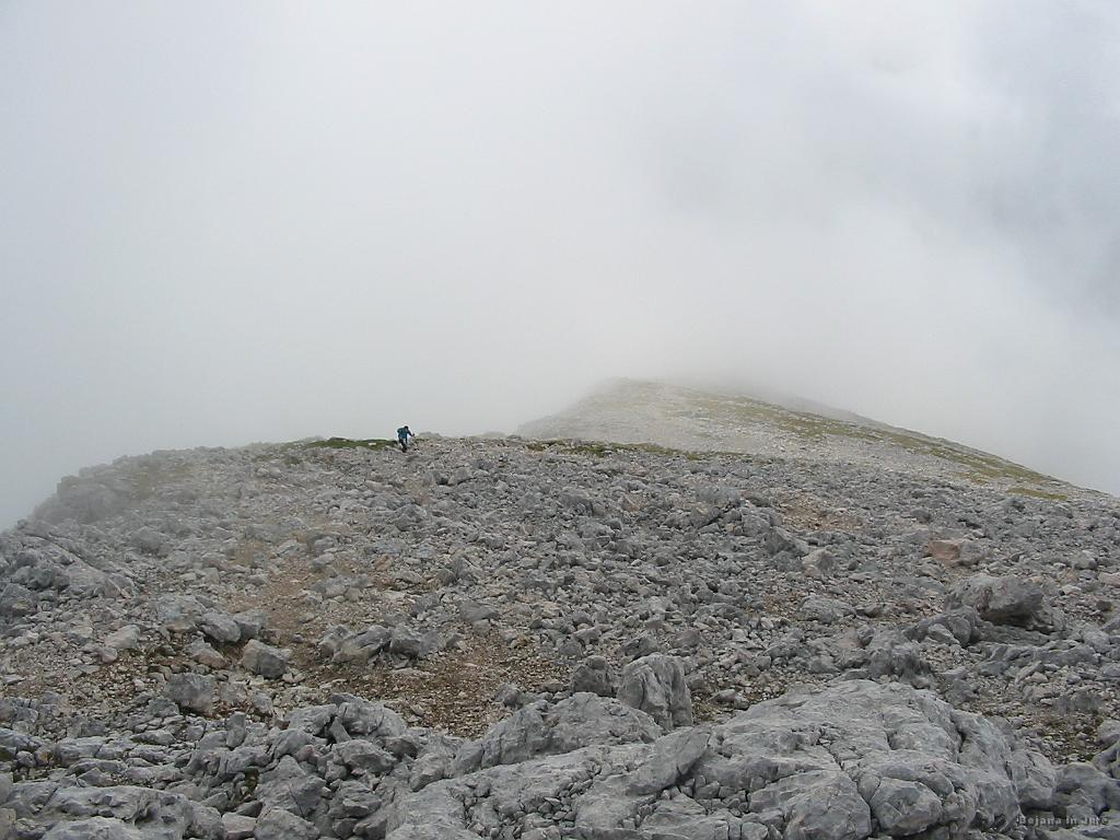 Slika_36.jpg - Proti vrhu, približno na 2400 m.