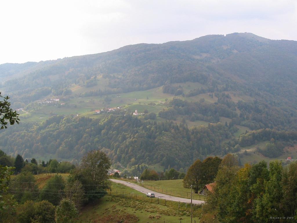 Slika_41.jpg - Pogled nazaj proti Avsi.