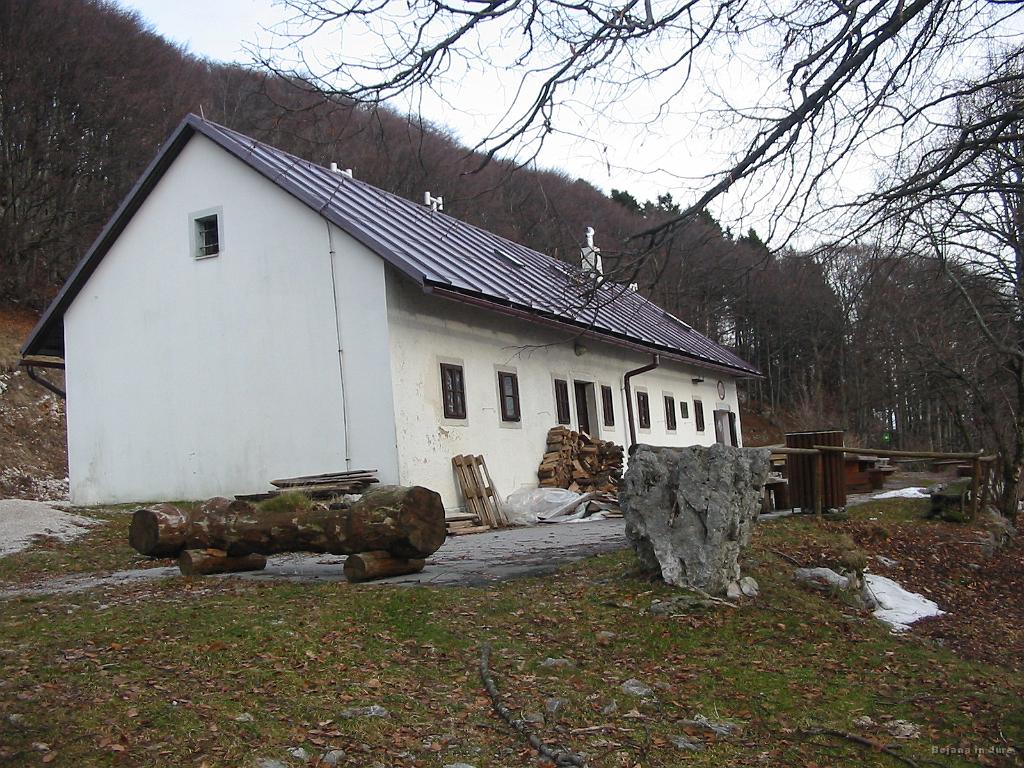 Slika_39.jpg - Koča na Čavnu.