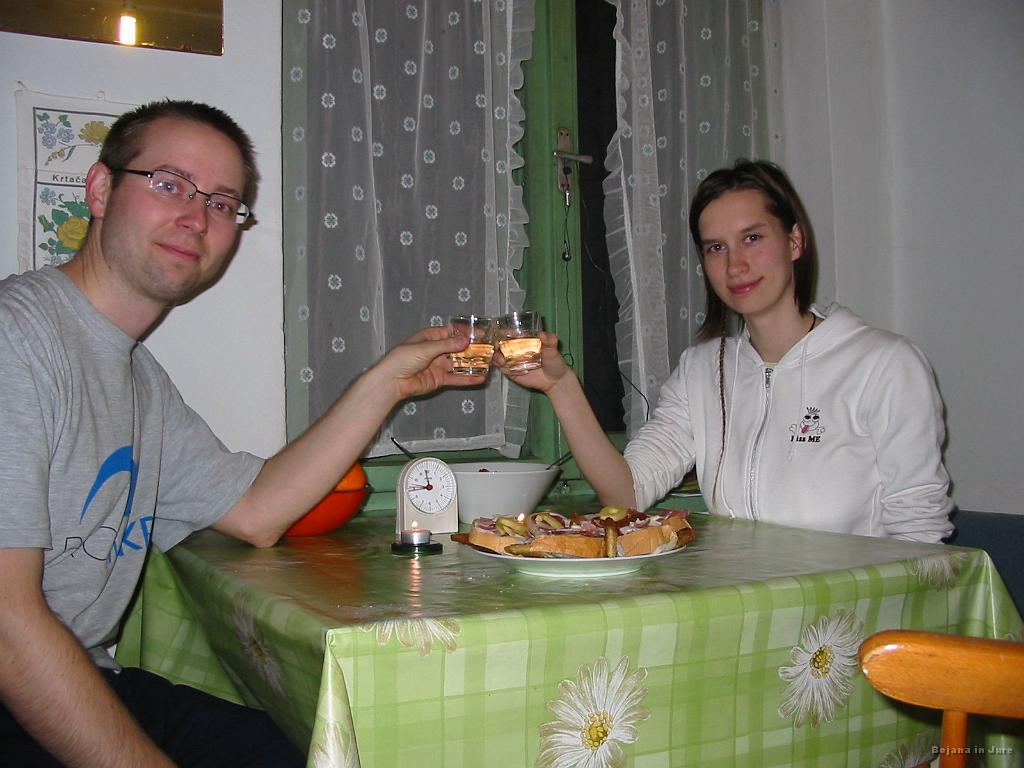 Slika_31.jpg - Malce Šipona za nazdraviti na prihajajoče leto 2010.