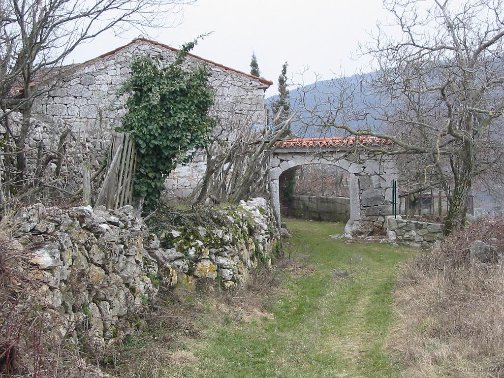 Slike_27.jpg - Stara arhitektura v kraju Podgorje.