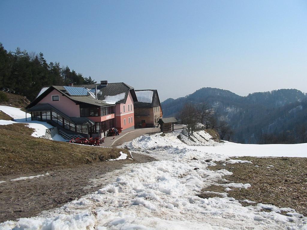 Slike_06.jpg - Verjameva, da je bila danes kmetija nabita do zadnjega.