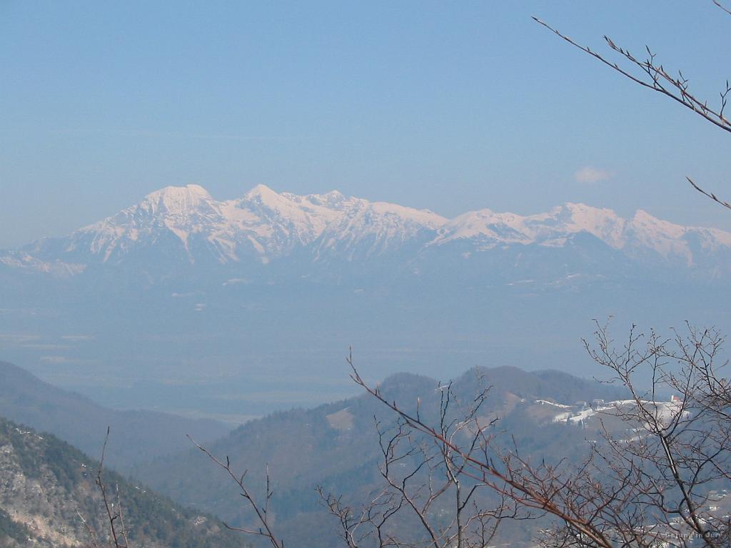 Slike_15.jpg - Kaj bi razlagali...sneg, rad te imam, sam počasi pa le pojdi, da lahko varno stopimo na vrhove.
