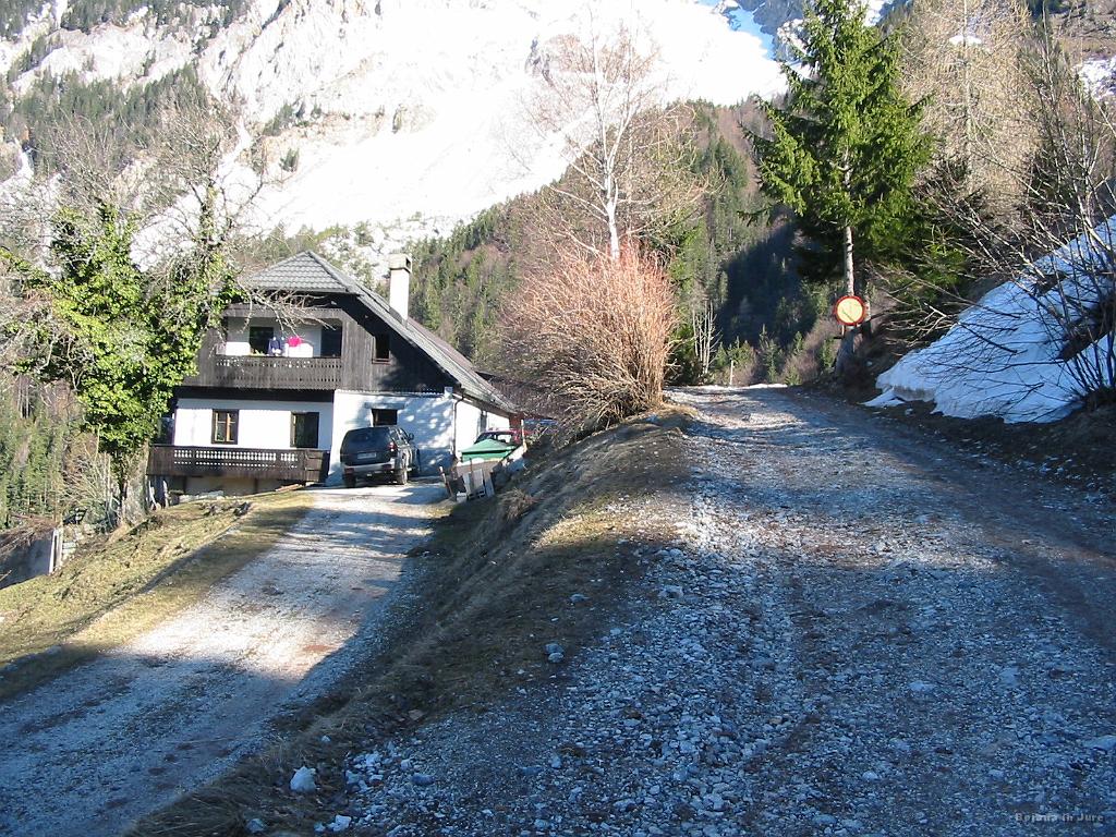 Slike_05.jpg - Kmetija Matizovec na 1077 m (upam, da nisem preveč mimo vžgal).