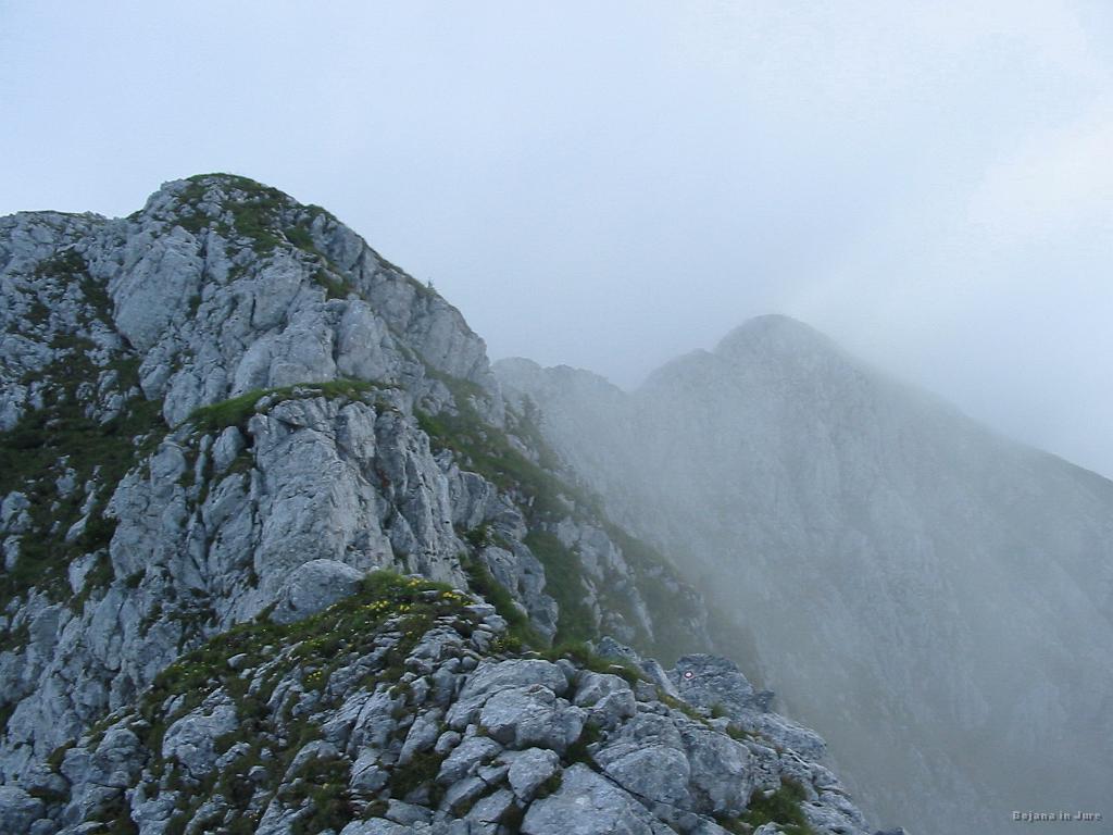 Slika_22.jpg - Kot je pri nama v navadi, se ob najinem prihodu pooblači ali zamegli. Še sreča, da ni bilo dežja.