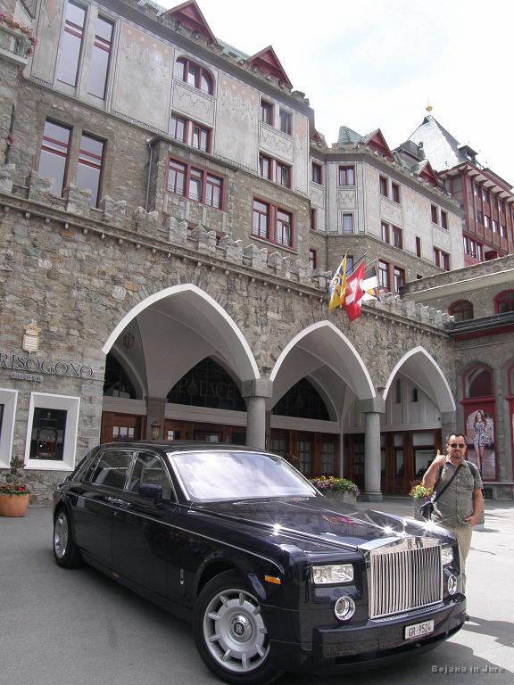 Slika_099.jpg - Palace hotel v St. Moritzu. Clio zihr ne bi bil parkiran tu spredaj :)