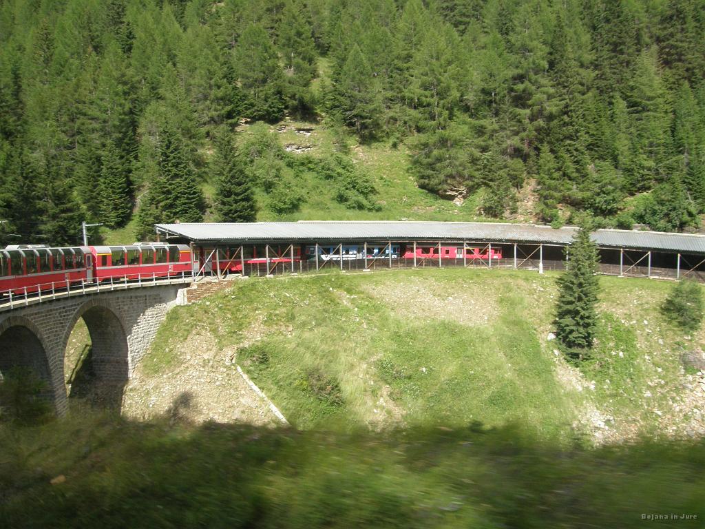 Slika_145.jpg - Ob poti želežniške trase St.Moritz-Tirano (Bernina Express).