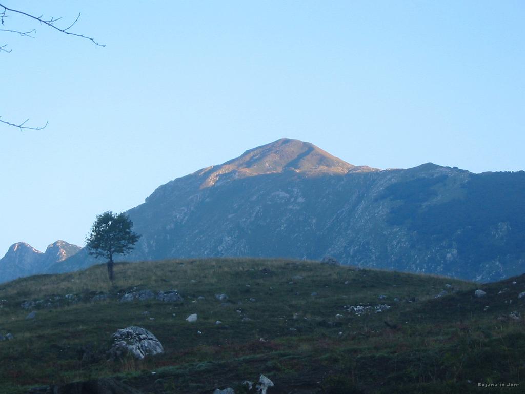 Slika_05.jpg - Verjetno Krašji vrh (1773 m).