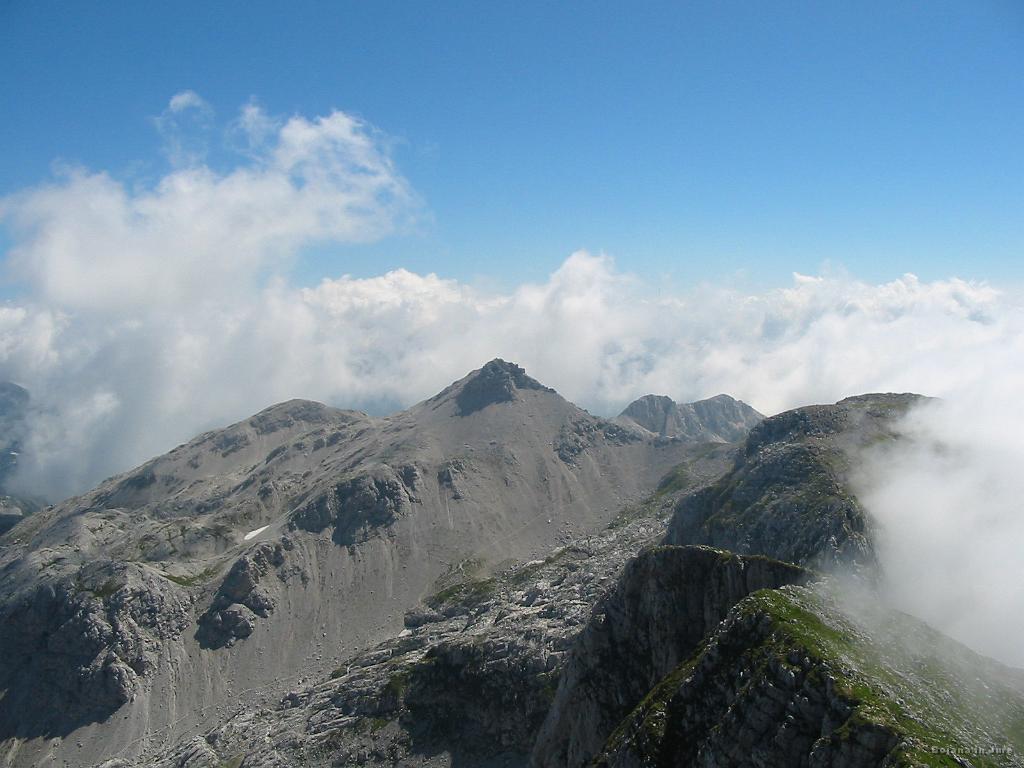 Slika_43.jpg - Utrinek...desno je Batognica.