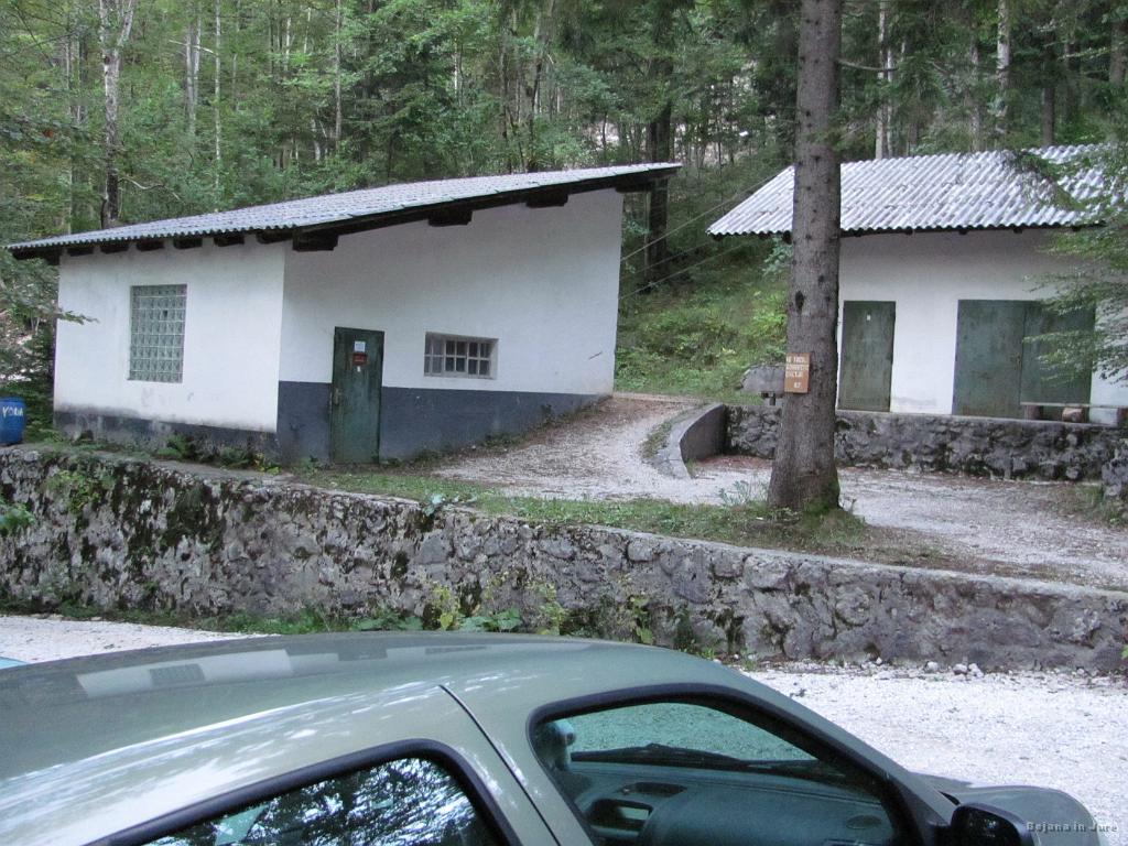 Slika_03.jpg - Izhodišče je bila spodnja postaja žičnice za Cojzovo kočo na Kokrskem sedlu na višini 985 m (dolina Kamniške Bistrice).