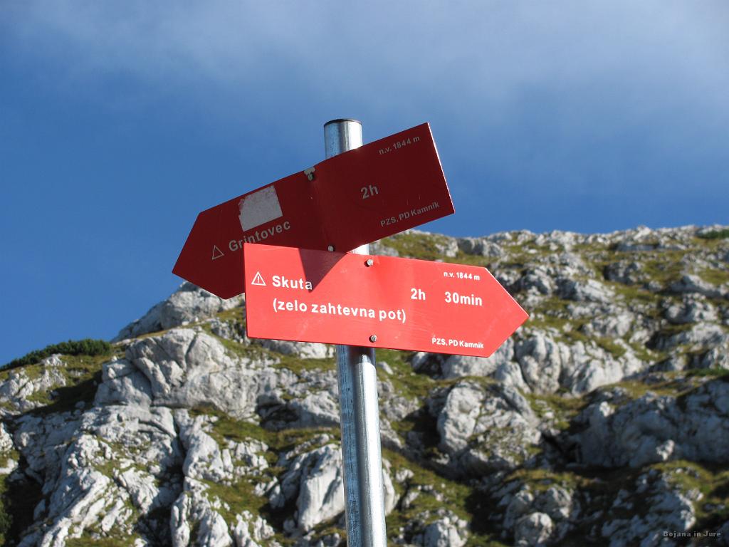 Slika_19.jpg - In že sva na prvem križišču, kjer sva šla desno.