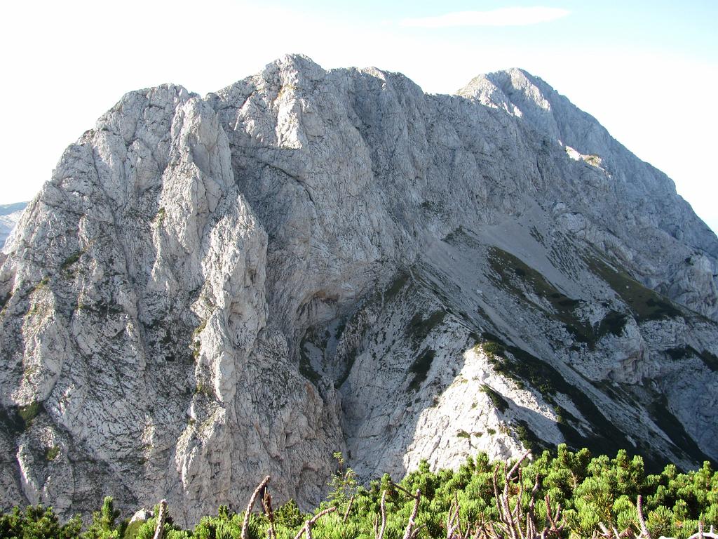 Slika_21.jpg - Pogled na Veliki in Mali Zob ter Kalško goro nad Kokrskim sedlom.