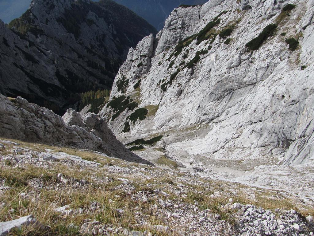 Slika_45.jpg - Pogled navzdol.