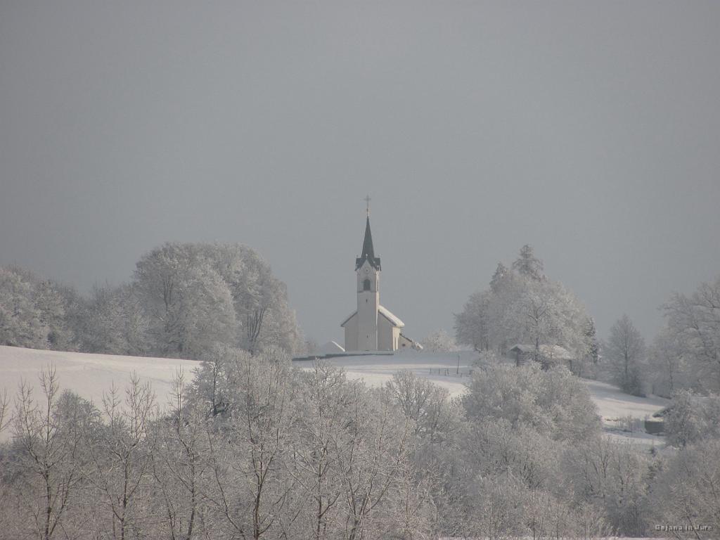 Slika_02.jpg - Zjutraj (no, ura je bila 9) pogledaš skozi okno in vidiš tole. Shakespearovsko vprašanje:" Biti ali ne biti?". Itak, da ne biti doma!