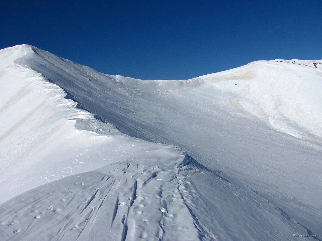 Slika_076.jpg - Pogled na levo. Po tem grebenu sva prišla na kucl, s katerega sva štartala v dolino.