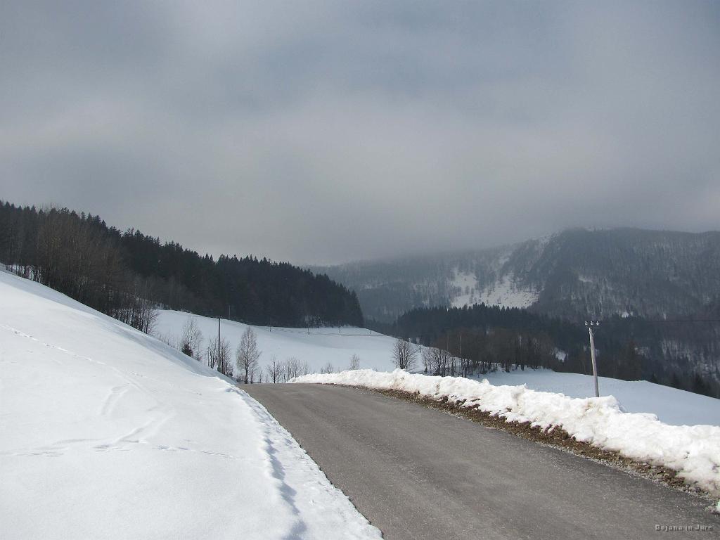 Slika_29.jpg - Nedelja. Sam se odpravim na Porezen. Zopet je štar izpred kmetije Pr' Jurežu.