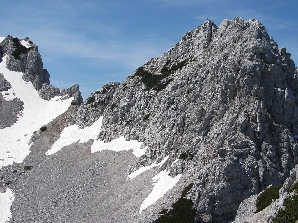 Slika_61.jpg - No, po dokaj razočarajočem vzponu na Palec (ni bilo nič resnega za po skalah), sva jo mahnila še na Zelenjak oz. na zemljevidih Nemški vrh.