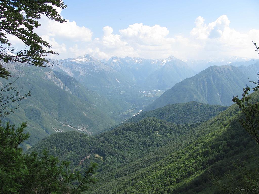 Slika_41.JPG - Pogled proti Bcu (beri Bovcu).