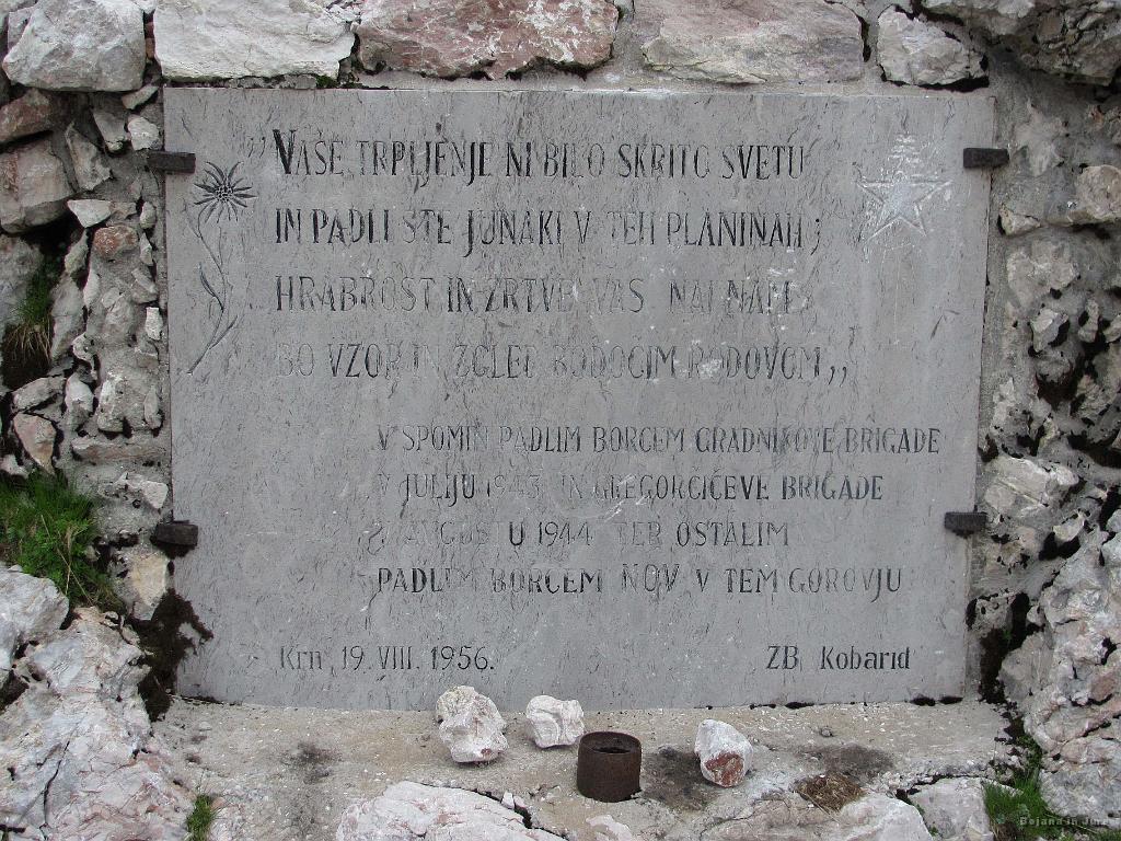 Slika_84.jpg - Spominska plošča padlim v II. sv. vojni.