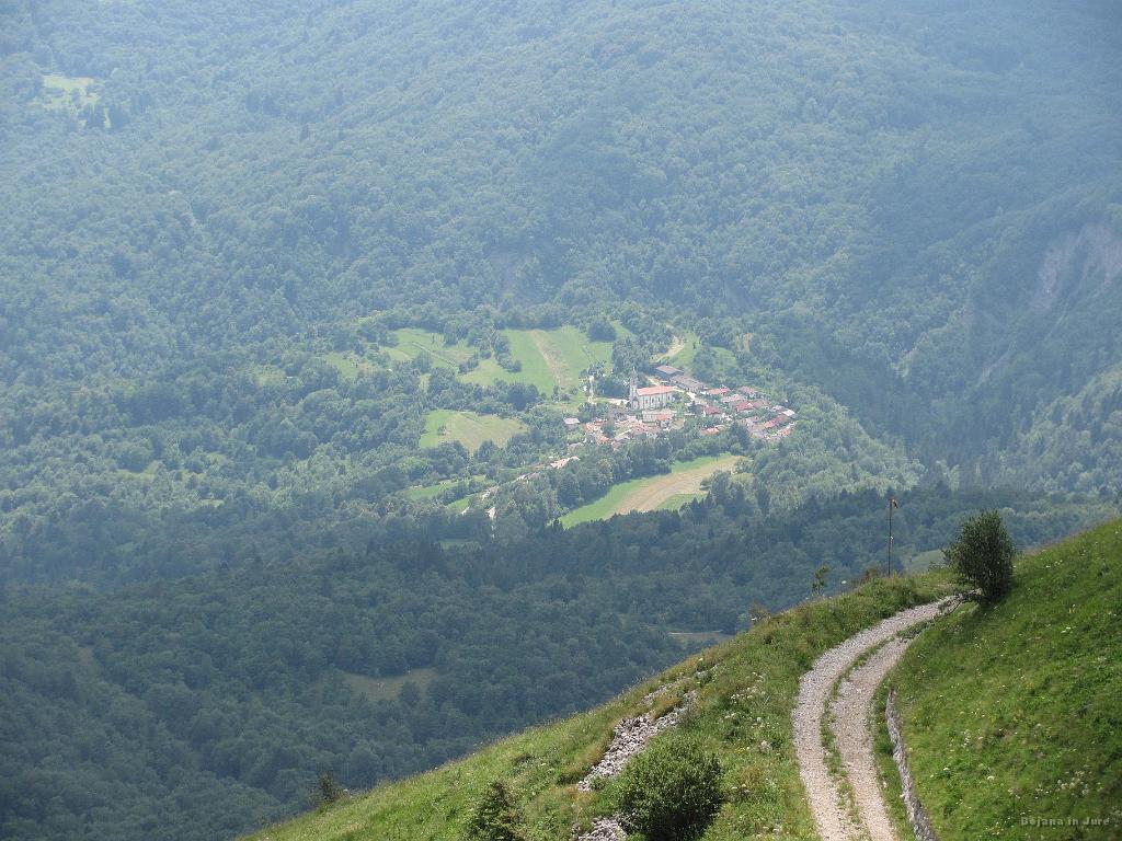 Slika_40.jpg - ...je pa še daleč do doline.