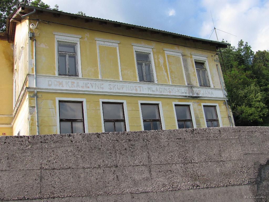 Slika_57.jpg - Borjana. Zdaj gre pa RES samo še navzdol. :D