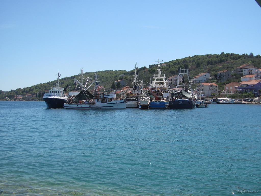 Slika_07.jpg - Žur na ribiških ladjah.