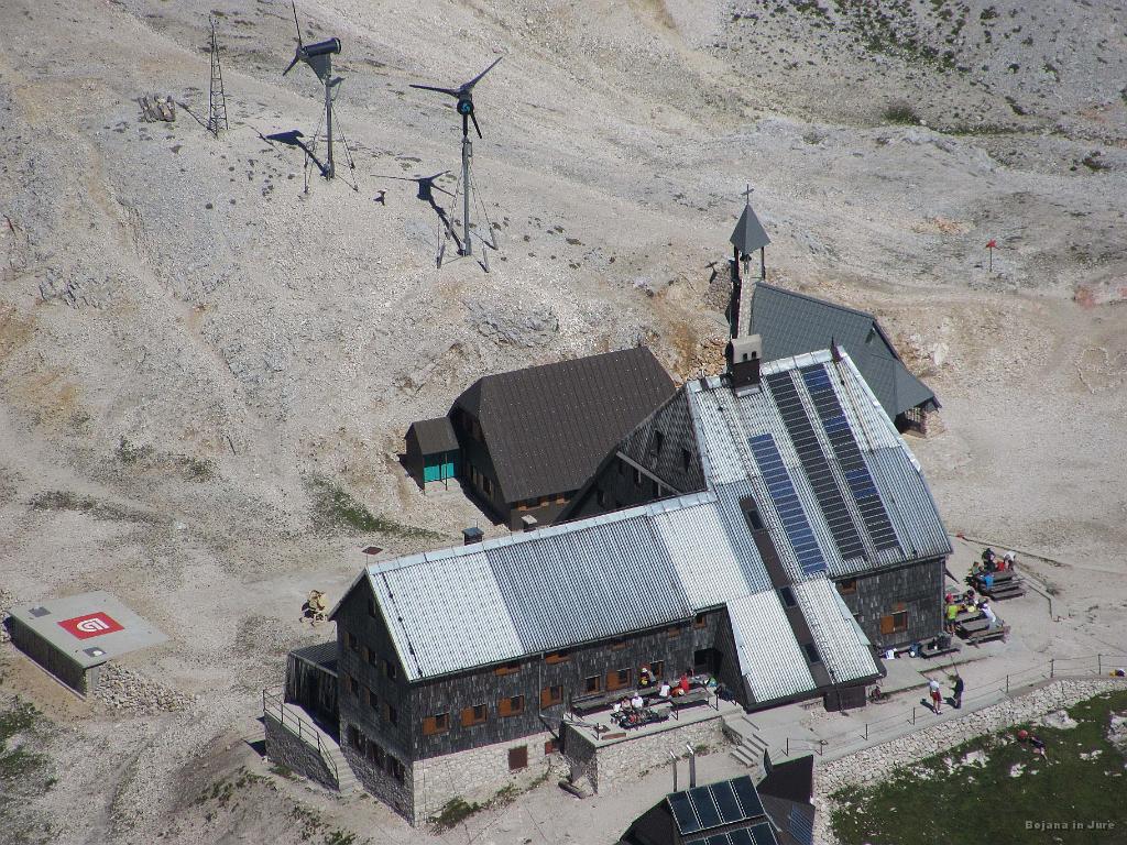 Slika_084.jpg - Še povečana. Prenočilo je 306 ljudi!