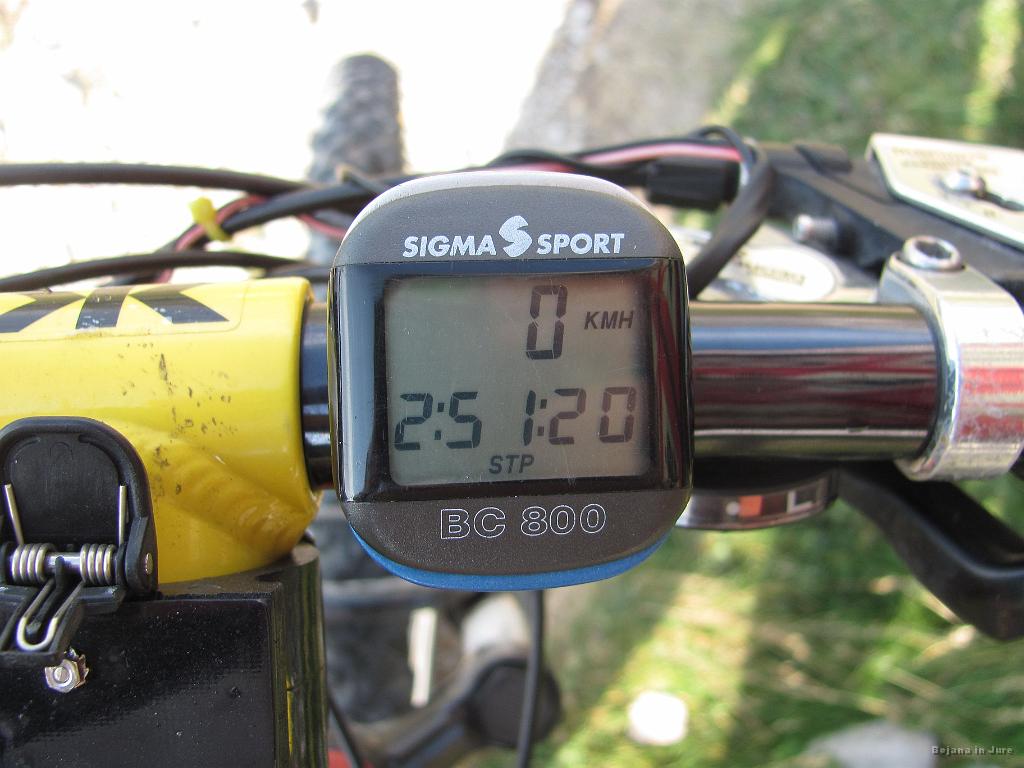 Slika_28.jpg - Čas poganjanja pedal pa prav po planu. Kaj hitreje bi bilo za noge že preveč.