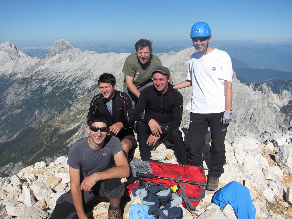 Slika_072.jpg - Gasilska z vrha Razorja (2601 m).