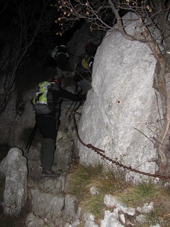 Slika_09.JPG - "Čikne". Takega varovanja nisem navajen.