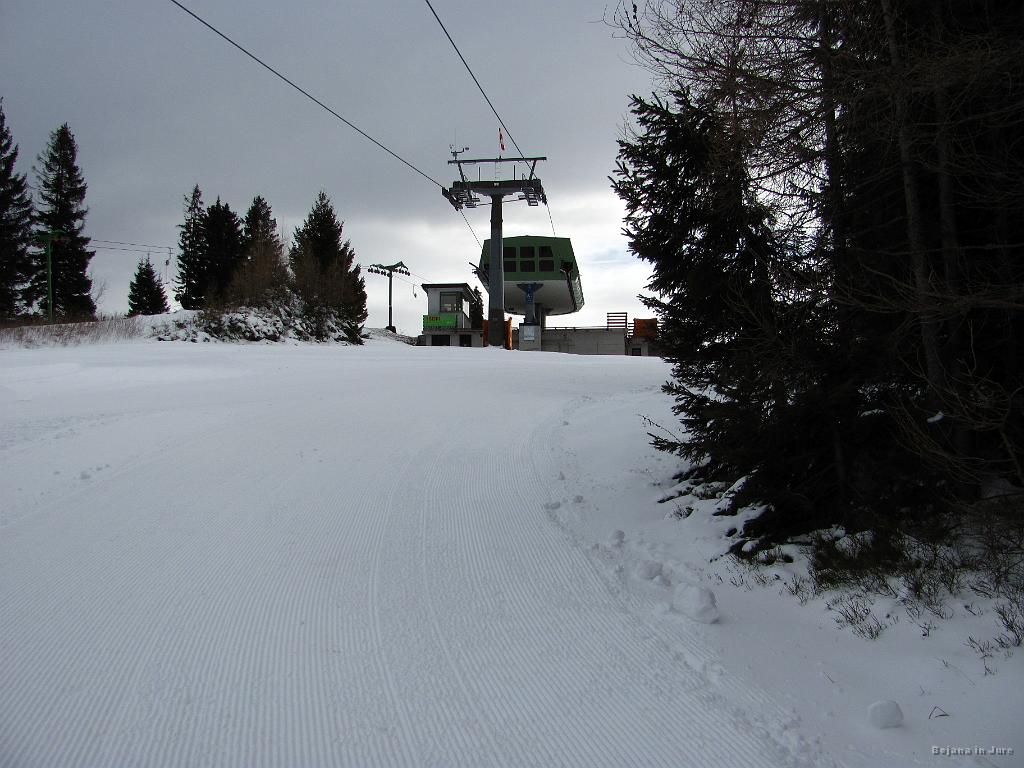 Slika_09.jpg - Proge pod šestsedo so že večinoma pripravljene, še spodnji del manjka in kabine, pa bo.