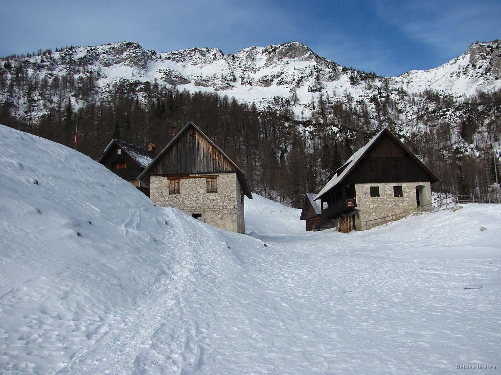 Slika_17.jpg - Planina Lipanca. V ozadju Mrežce in Lipanski vrh.
