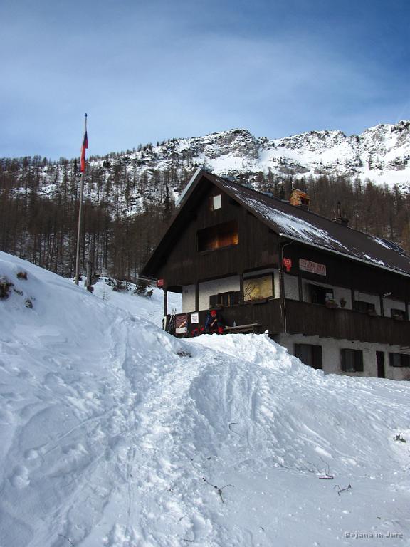 Slika_18.jpg - Blejska koča na Lipanci (1630 m).
