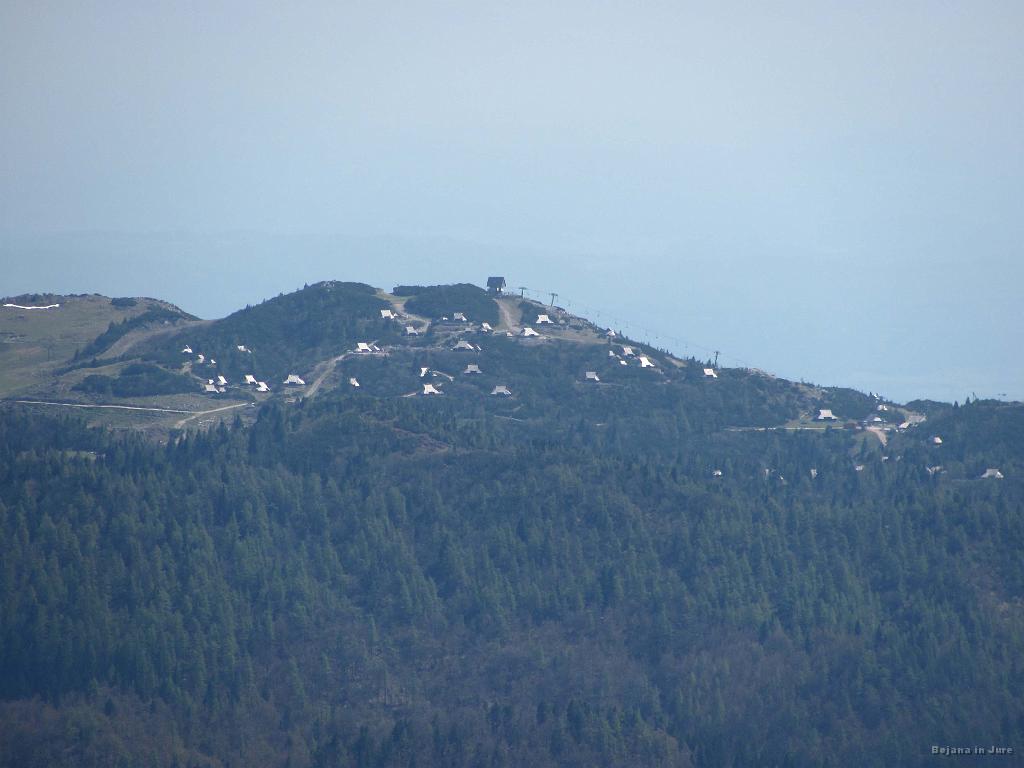 Slika_43.jpg - Pogled na Veliko Planino. Sem pa prideva z bicikli.