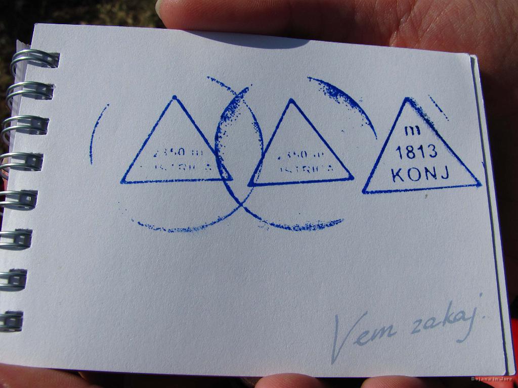 Slika_57.jpg - Bojanina knjižica za zbiranje štemplov. Ojstrica rabi novo štampiljko!