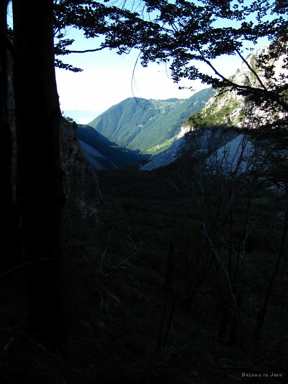 Slika_009.jpg - Dolina Tolminke še spi.