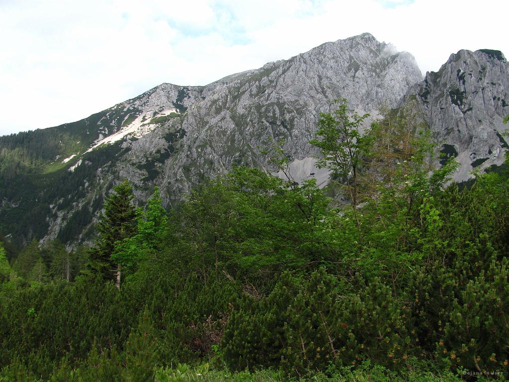 Slika_11.jpg - Pogled v smeri Stola. Lanskega oktobra sva res zašla...