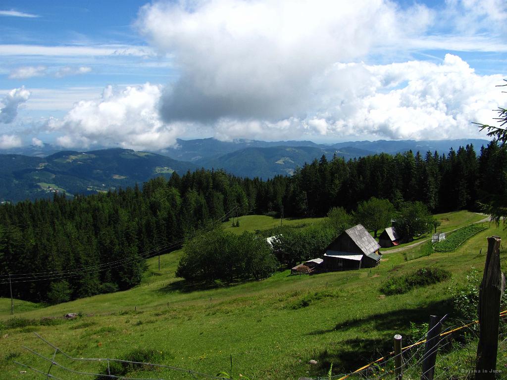 Slika_033.jpg - Pogled se spet odpre.