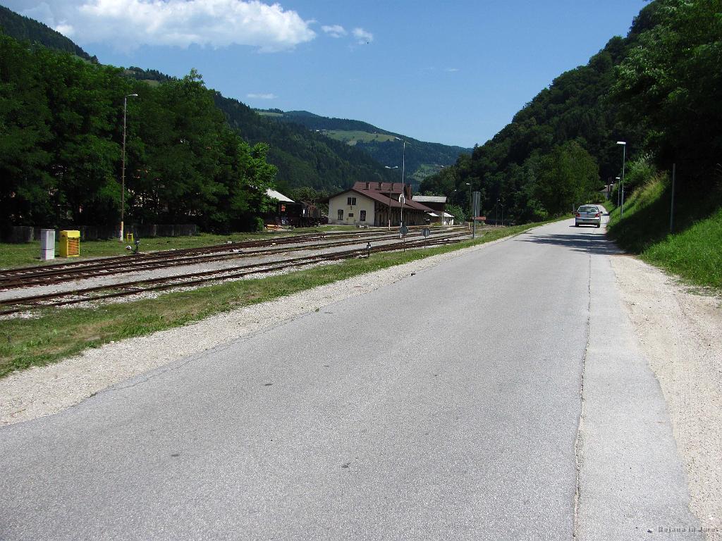 Slika_264.jpg - Čez tire se podava in naprej.
