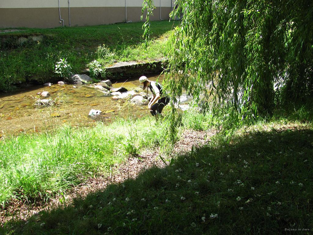Slika_289.jpg - Reaktor je bil v redu pregret, zato je sledilo hlajenje.