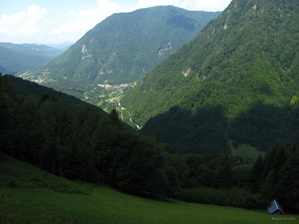 Slika_25.jpg - S ceste Bukovo-Zakojca pogled na Baško grapo. Pohorje je lepo, vendar tudi ti konci ti dajo misliti!