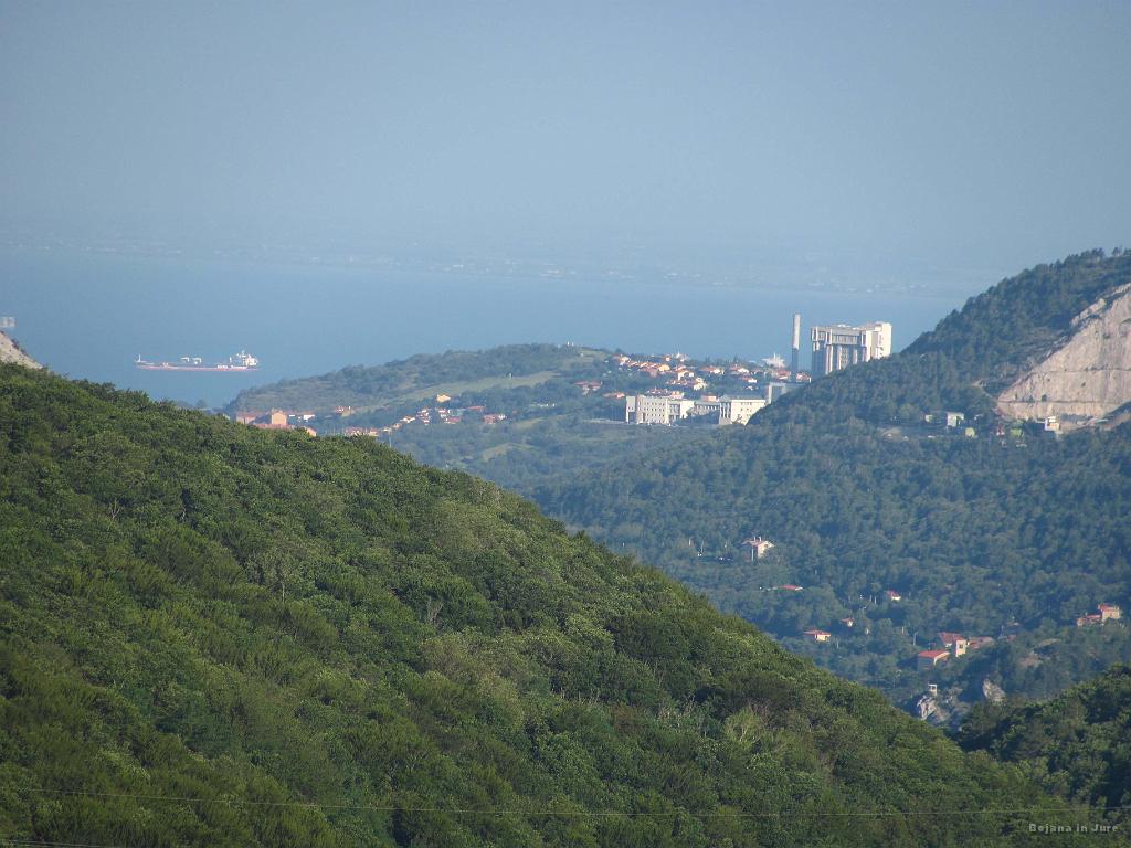 Slika_006.jpg - Mmm, se že vidi morje.