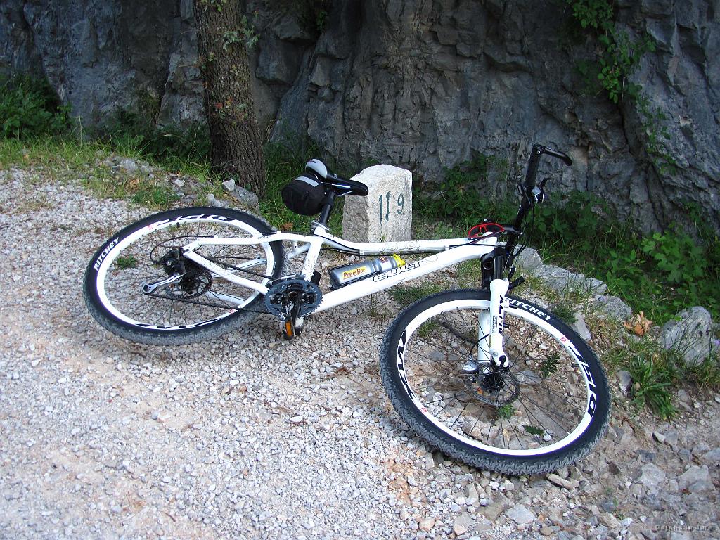 Slika_039.jpg - ...odložiti kolo...