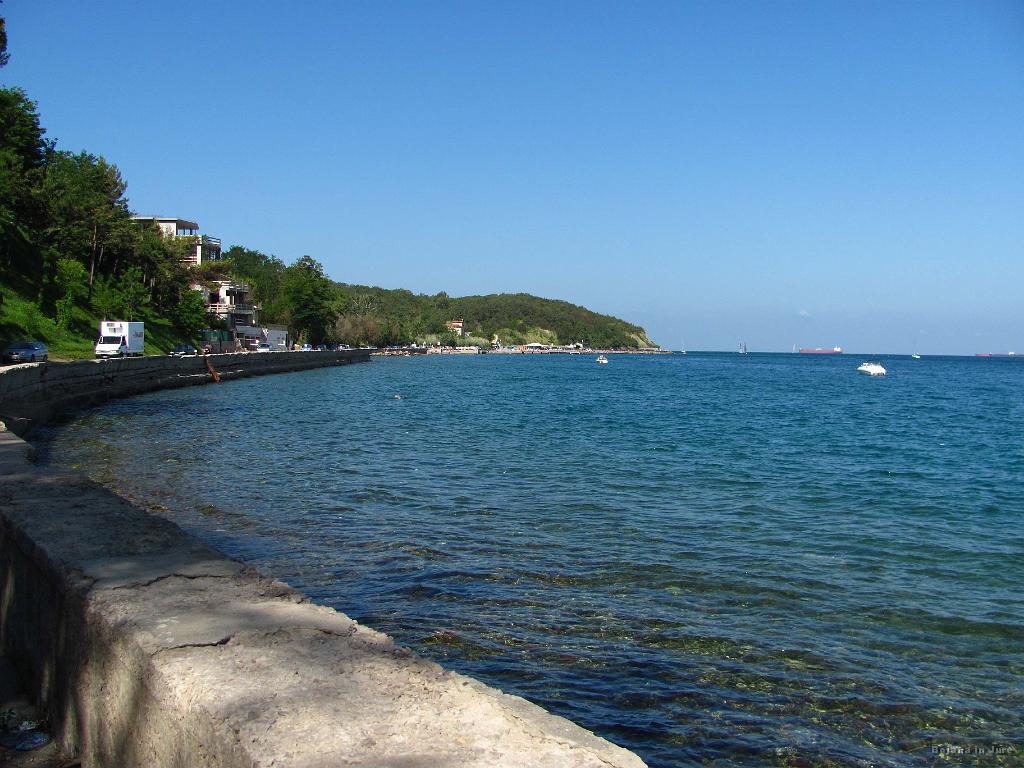 Slika_066.jpg - Voda pa čista kot solza.
