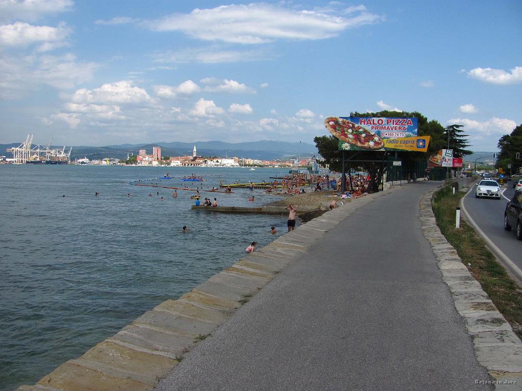 Slika_126.jpg - ...jaz sem pa zgazu cel taborniški vod, s kazalci u zraku so iskali zahod. By Zmelkoow.