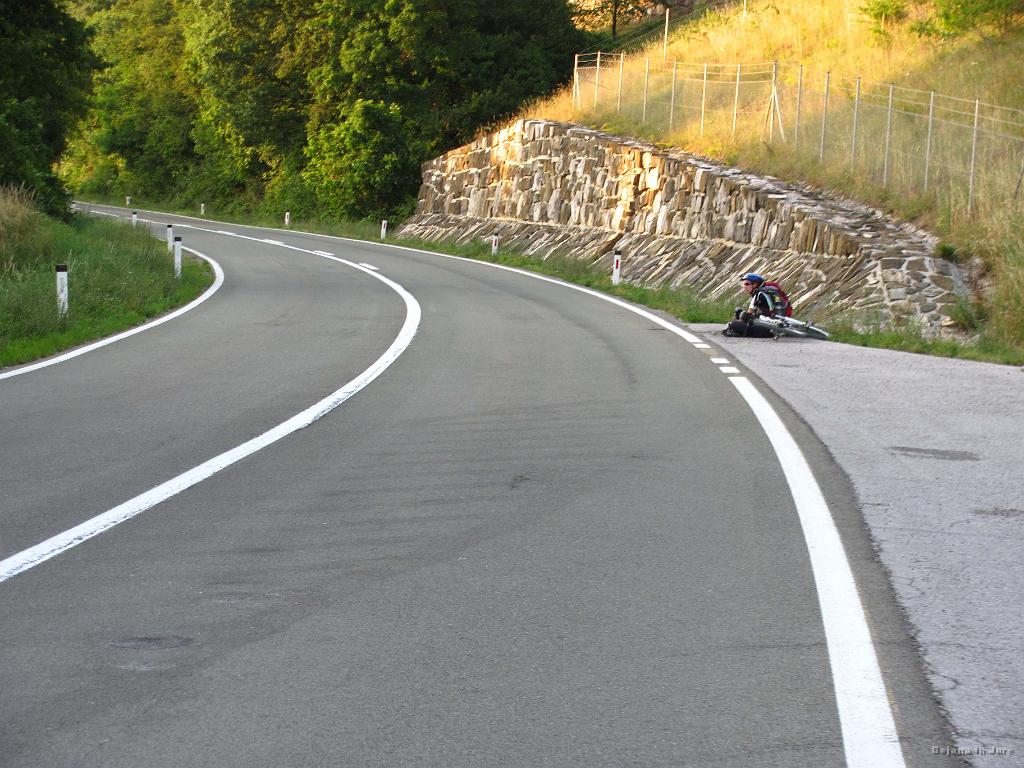 Slika_164.jpg - Še zadnji (prepotrebni) postanek pred ciljno ravnino. Kdo bi si mislil, dejansko sem pred Juretom...