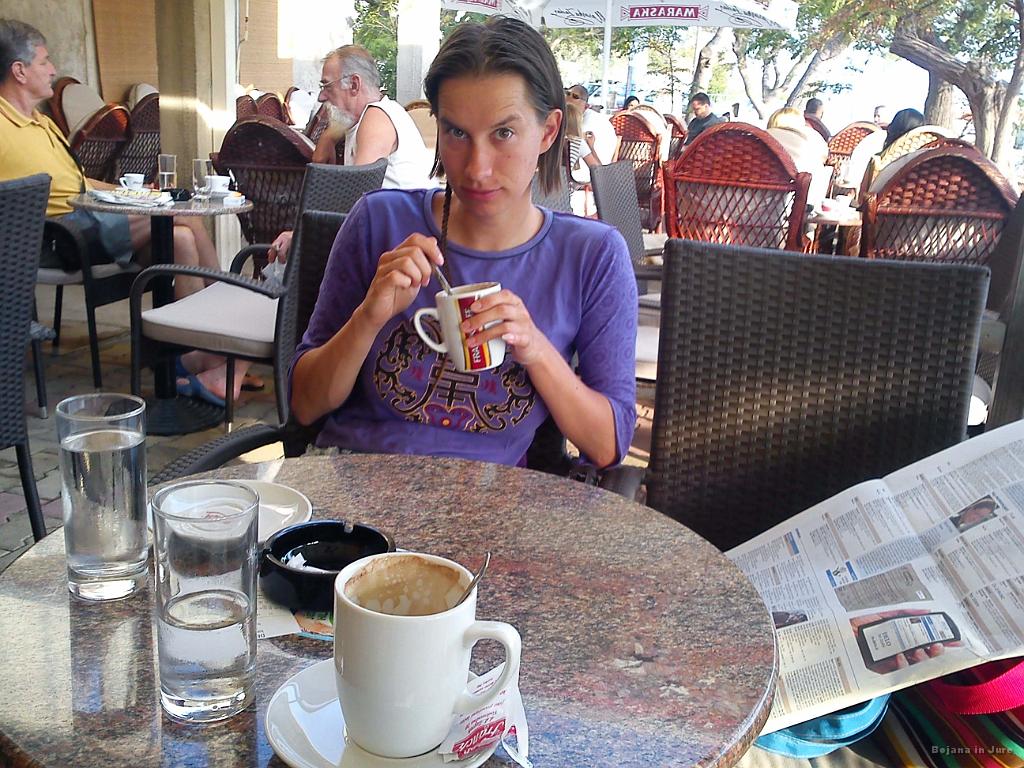 Slika_11.jpg - Bela kava je bila ravno prav, da je zamotila želodček pred zajtrkom.