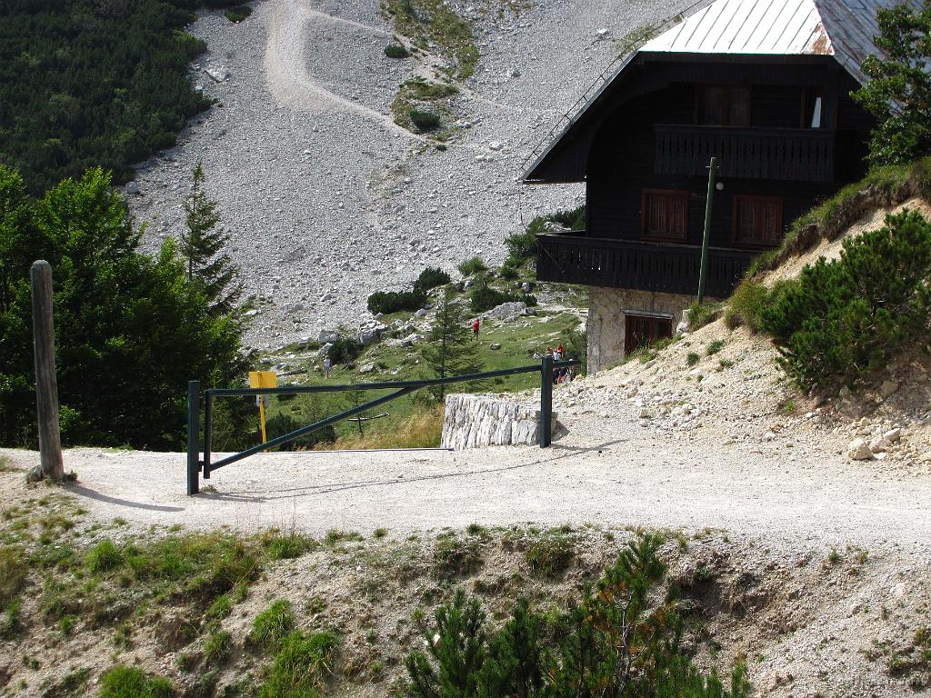 Slika_91.jpg - Tičarjev dom ob 14:50.