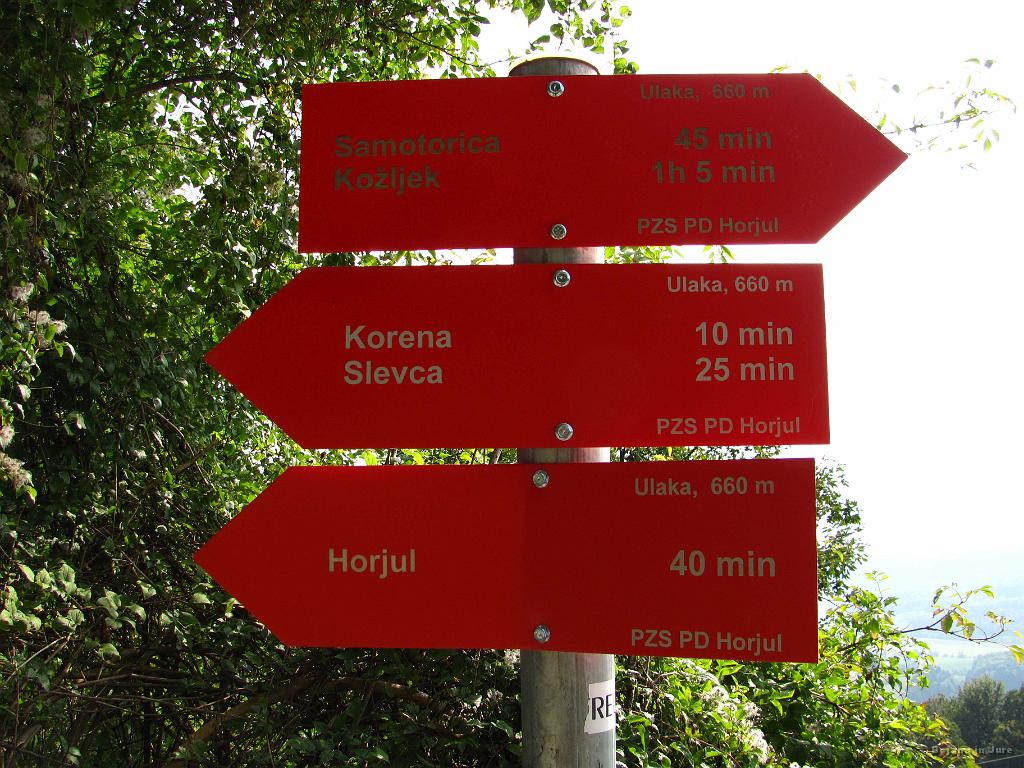 Slika_12.jpg - Kamor koli gremo, ni ravno daleč.