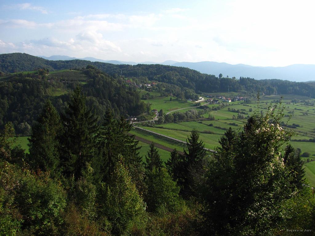 Slika_45.jpg - Pogled od sv. Urha v smeri Lesnega Brda.
